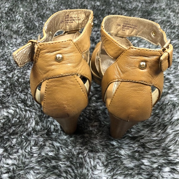 Sofft Leather Heels - Picture 6 of 9